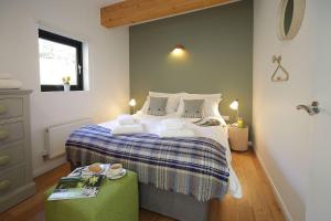 Yorkshire Dales Lodge 5 Family 3 Bed image two