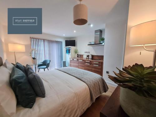 Sheffield City Centre Studio Accommodation image 3 Sheffield City Centre Studio image three