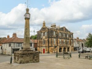 How To Get From Guisborough To Whitby - Car, Train, Bus, Walk, Bike Page image 4 Picture of Guisborough Town Hall