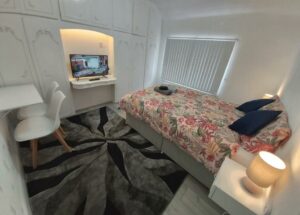 Picture of Relaxed Double bed with private bathroom