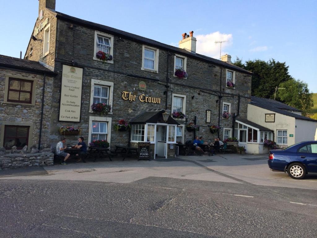 The Crown Hotel Accommodation image 1 Picture of The Crown Hotel
