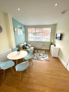 Book Apartments in Scarborough Page image 21 Picture of The Beachcomber