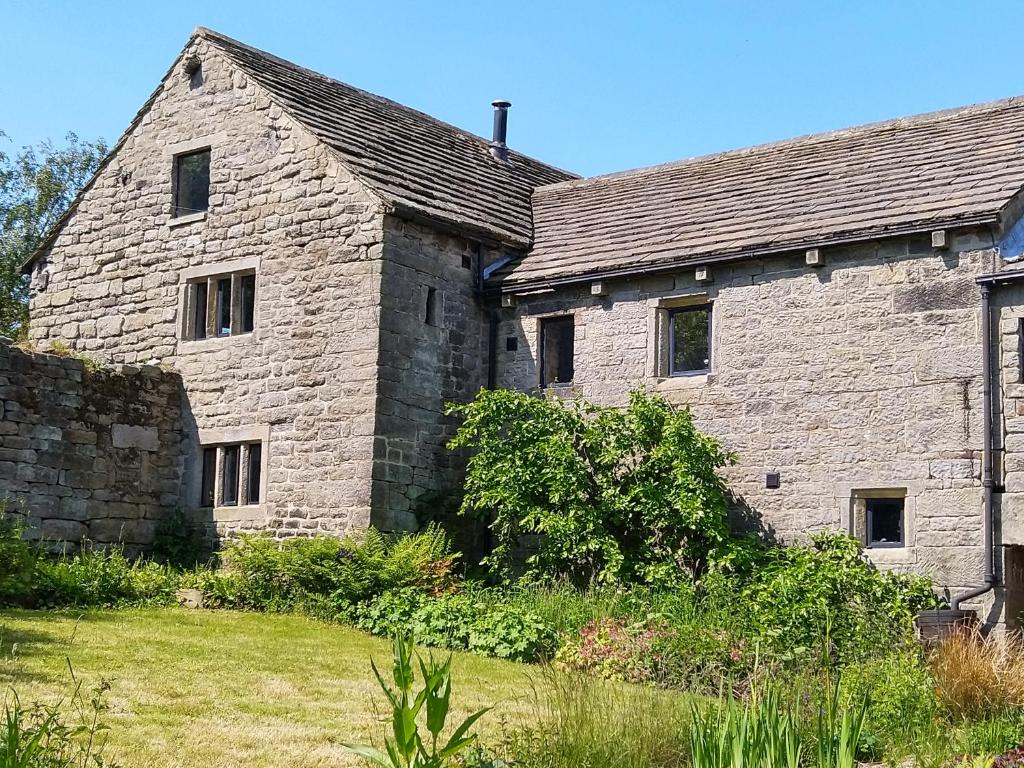 Wyndell Cruck Cottage image one