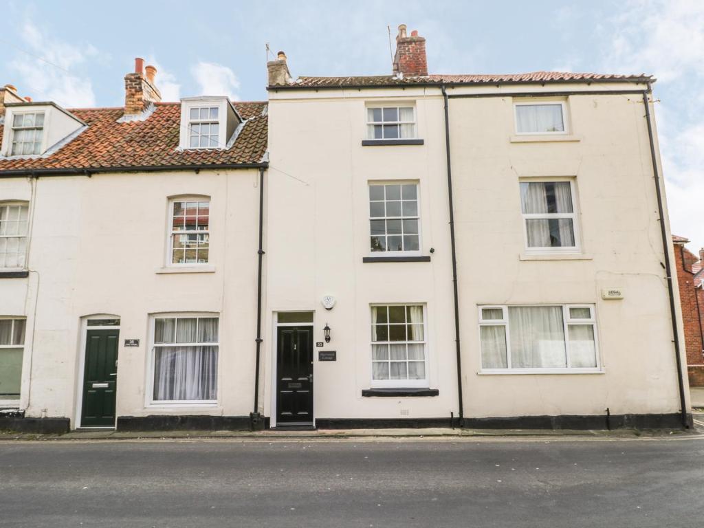 Hartwood Cottage, Scarborough Accommodation image 1 Hartwood Cottage, Scarborough image one