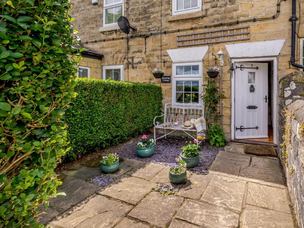 Snowdrop Cottage, Wetherby Accommodation image 1 Snowdrop Cottage, Wetherby image one
