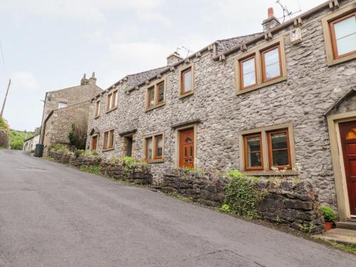 Top House image three