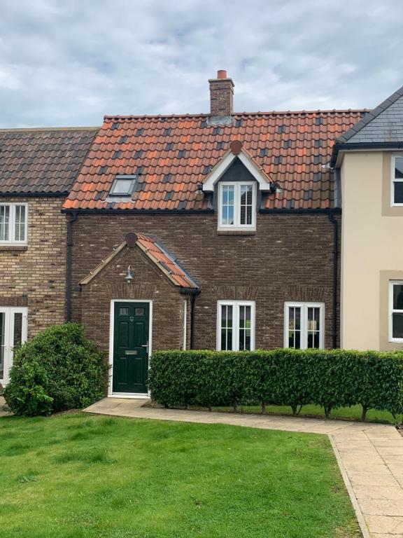 Dream Weaver 2 Bedroomed cottage on The Bay, Filey with on-site gym and swimming pool Accommodation image 1 Dream Weaver 2 Bedroomed cottage on The Bay, Filey with on-site gym and swimming pool image one