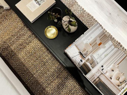 Luxury 2 Bedroom Flat in Central Todmorden image three