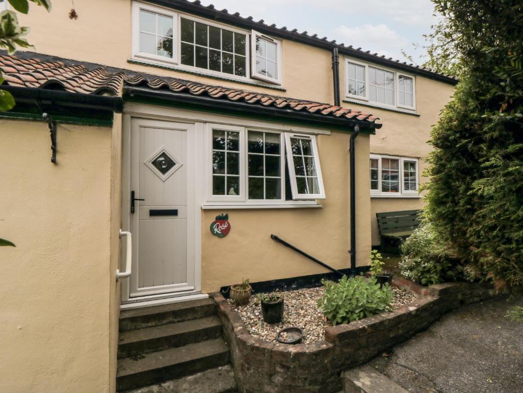 Rose Accommodation image 1 Rose image one