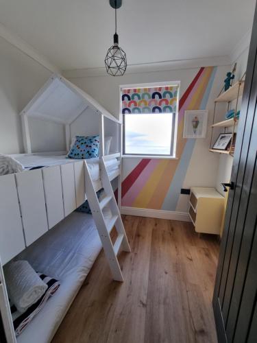 Salt & Surf-Sea Views in Saltburn Accommodation image 3 Salt & Surf-Sea Views in Saltburn image three