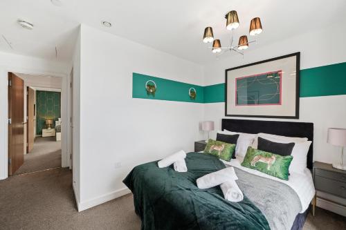 Lovely 2-bedroom apartment image three