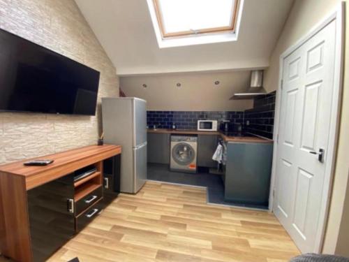 Roundhay Apartments image three