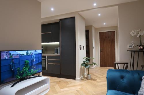 City Centre Luxury studio apartment suite with garden view Accommodation image 3 City Centre Luxury studio apartment suite with garden view image three