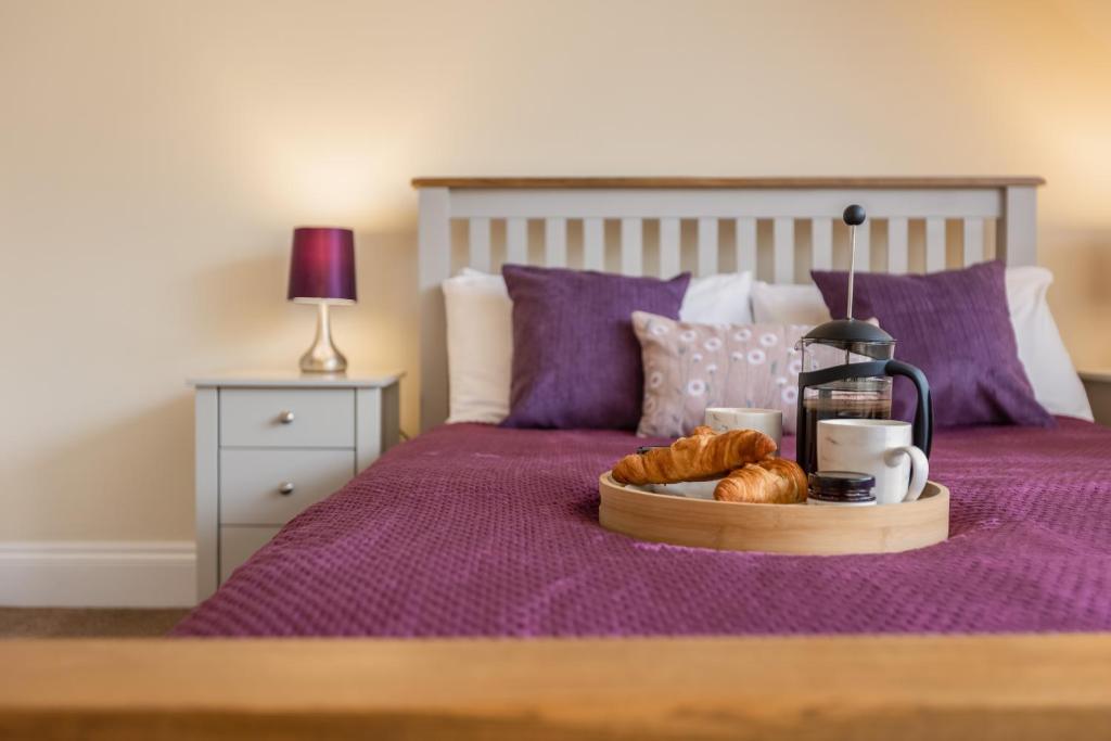Willow Tree - Dog Friendly, Spacious & Central image one