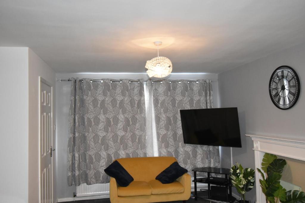 Stunning 3 bed house# gated premise #city living# image one