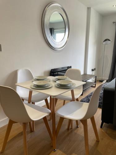 Modern & Comfortable 2BR Apartment Accommodation image 3 Modern & Comfortable 2BR Apartment image three