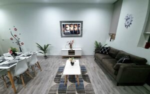 Picture of *C!4* Enjoy a wonderful stay in our Cosy Luxurious & Spacious ground floor apartment + Free Parking + Free WiFi *