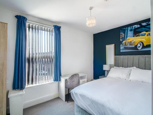 Sheffield City Homes - 4 ensuite bedrooms Accommodation image 3 Sheffield City Homes - 4 ensuite bedrooms image three