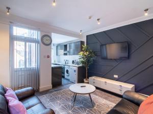 Sheffield City Homes - 4 ensuite bedrooms Accommodation image 2 Sheffield City Homes - 4 ensuite bedrooms image two
