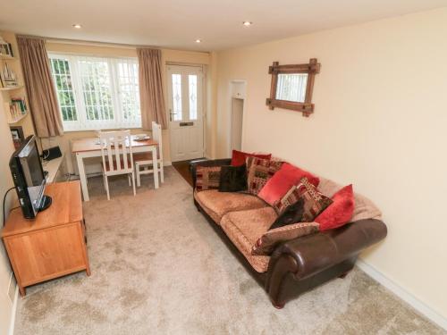 46 Potter Hill image three
