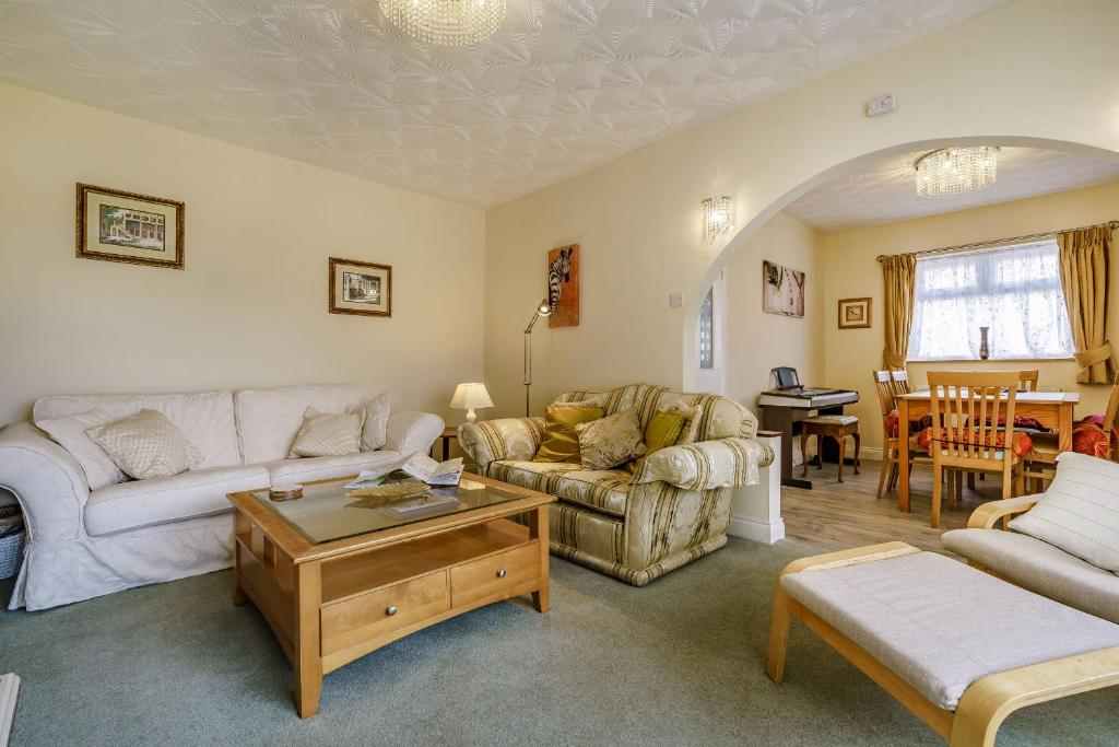 Hawthorn House image one