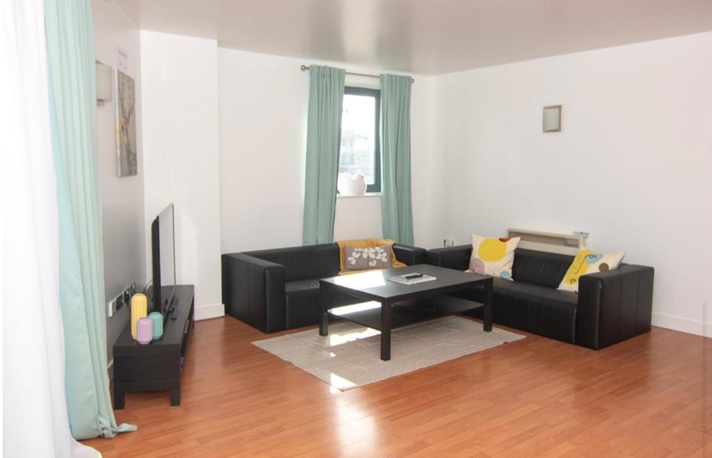 Central 2Bedroom Apartment With Secure Carpark Accommodation image 1 Central 2Bedroom Apartment With Secure Carpark image one