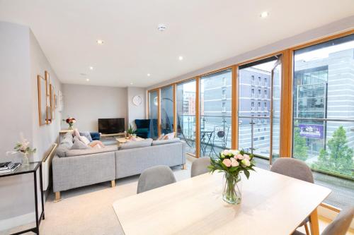 Cartier House at the Leeds Dock Accommodation image 3 Cartier House at the Leeds Dock image three