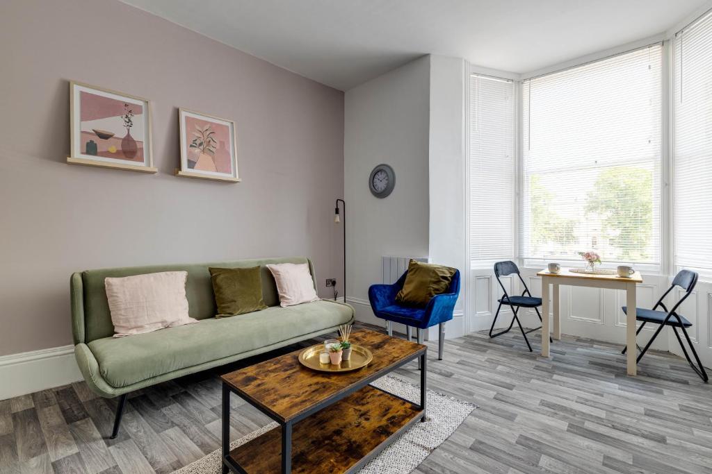 Apartment Number One At Empire 39 - Central Location image one