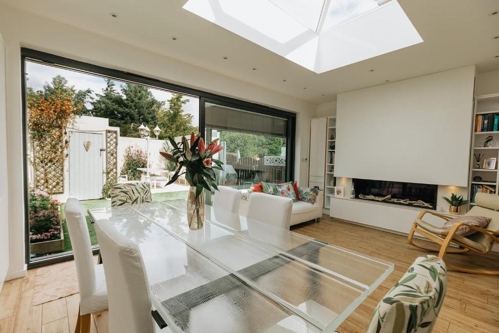 SWINTON HOUSE // LUXE 2 BED ACCOMMODATION IN HARROGATE // GREAT YORKSHIRE SHOW Accommodation image 1 SWINTON HOUSE // LUXE 2 BED ACCOMMODATION IN HARROGATE // GREAT YORKSHIRE SHOW image one