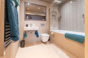 Entire 2 Bed - Free Parking - No. 35 - The Cosy Collection Ltd image two