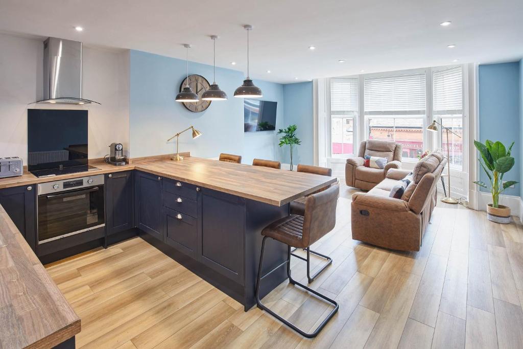 Host & Stay - Seaside Apartments image one