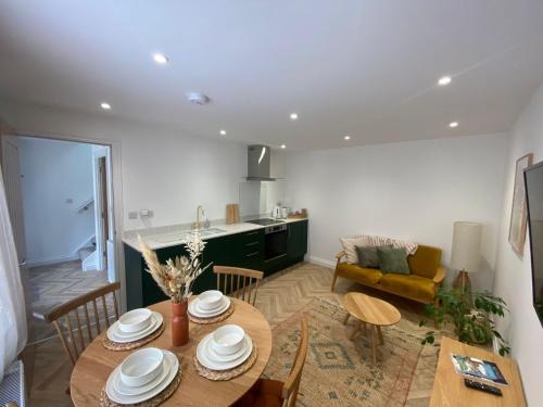 BRACKEN COTTAGE, The Lanes Cottages, Stokesley image three