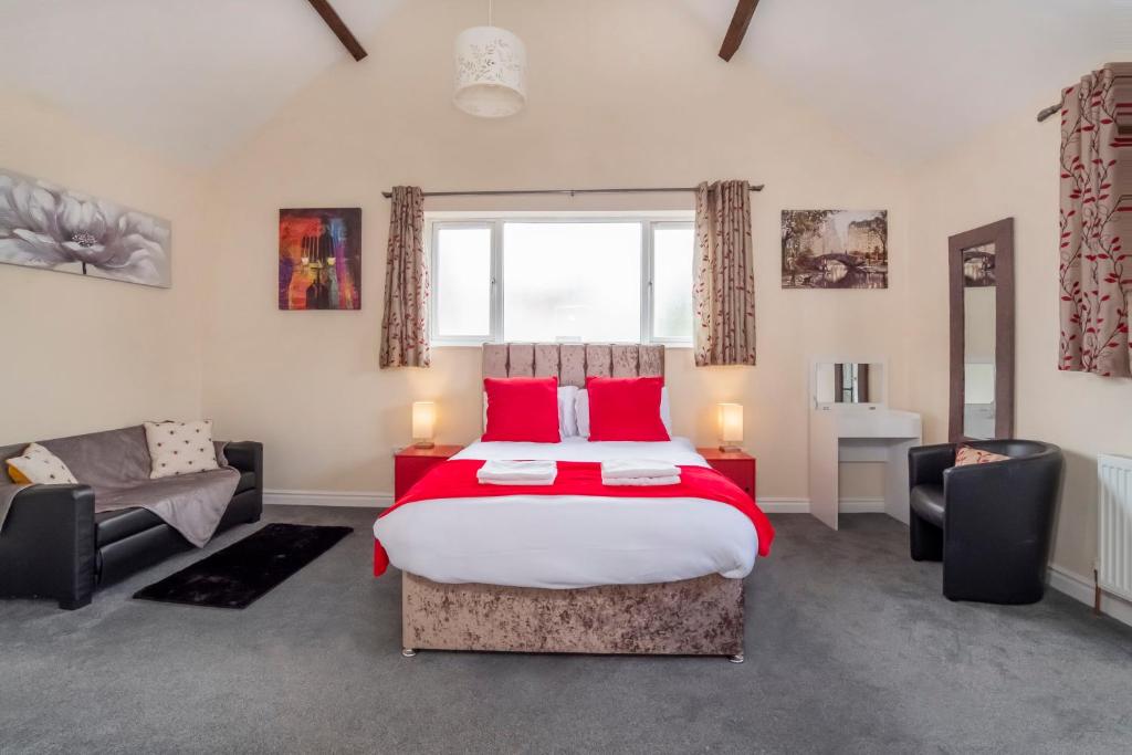 2 Ascot Mews - The Den York Accommodation image 1 2 Ascot Mews - The Den York image one
