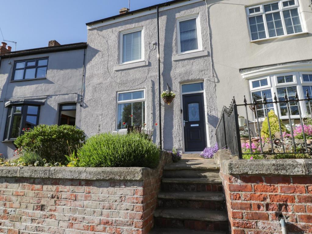 Lavender Cottage image one