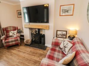 Lavender Cottage image two