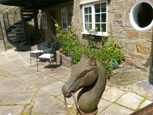 Rivulet Cottage image three