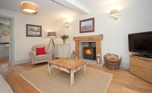 Pass the Keys Habton House Garden Cottage Accommodation image 2 Pass the Keys Habton House Garden Cottage image two