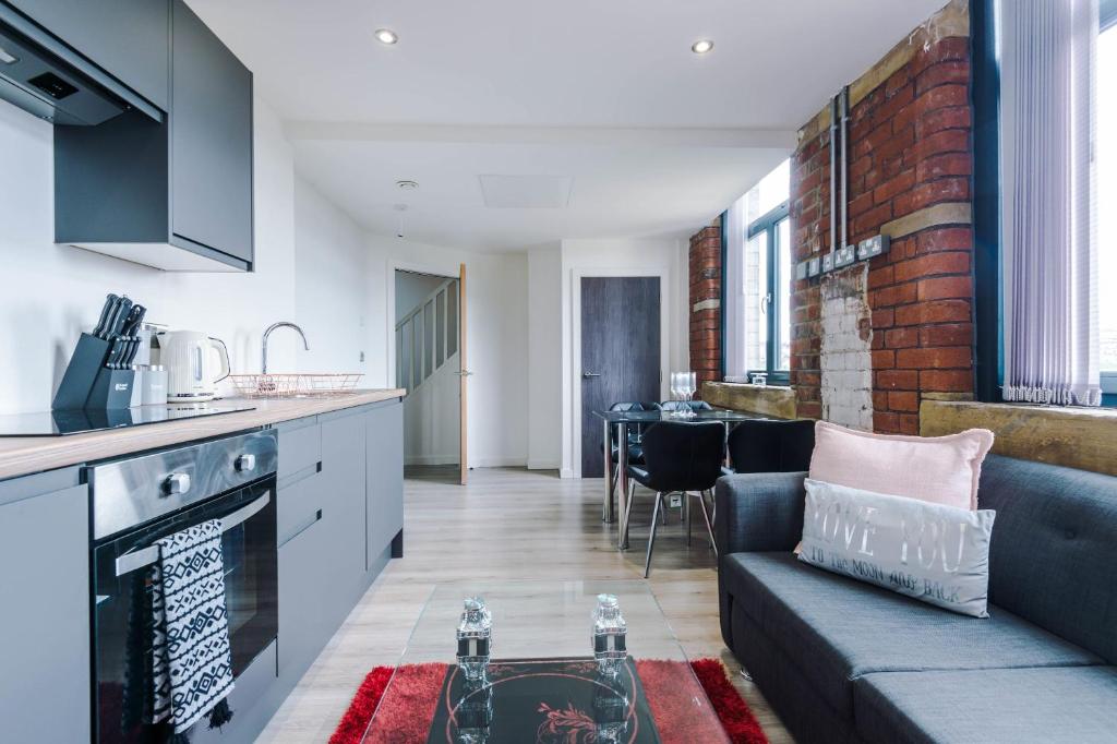2 Bedroom Duplex in the centre of Bradford image one