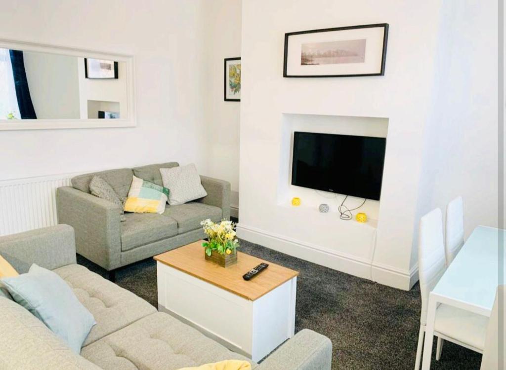 Vinery three bedroom house Accommodation image 1 Vinery three bedroom house image one