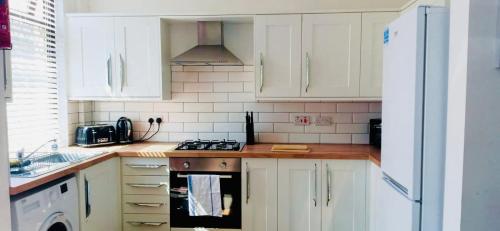 Vinery three bedroom house Accommodation image 3 Vinery three bedroom house image three