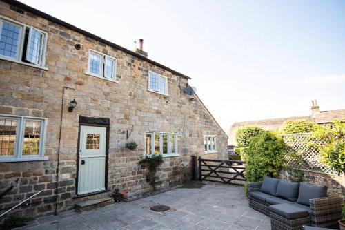 Bumble Bee Cottage - Luxury Countryside Cottage Accommodation image 3 Bumble Bee Cottage - Luxury Countryside Cottage image three
