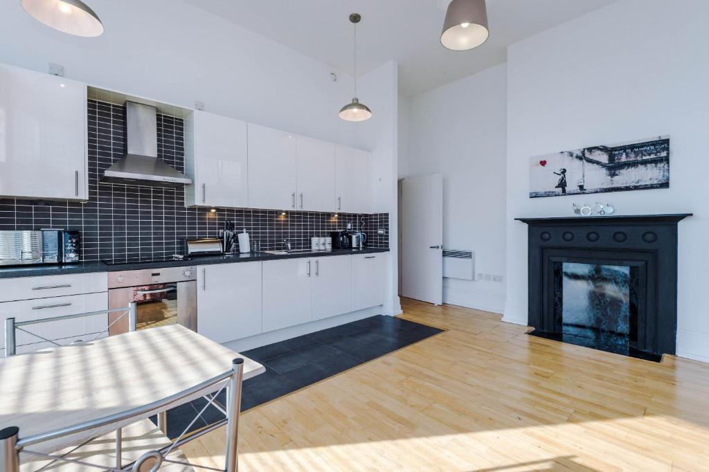 Modern 2 bedroom apartment in Rotherham Accommodation image 1 Modern 2 bedroom apartment in Rotherham image one