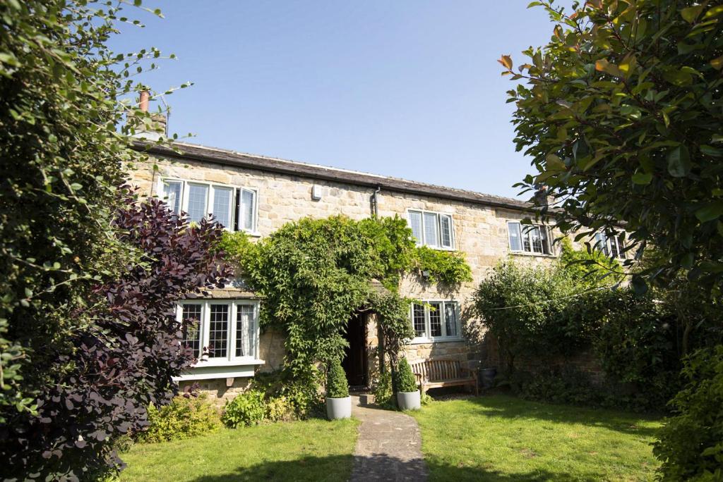 Bumble Bee Cottage - Luxury Countryside Cottage Accommodation image 1 Bumble Bee Cottage - Luxury Countryside Cottage image one