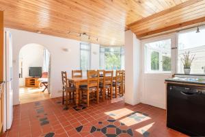 Pass the Keys Spacious Family Home with Orchard Tree Garden Accommodation image 2 Pass the Keys Spacious Family Home with Orchard Tree Garden image two