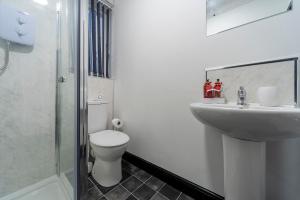 Newly Refurb 2 Bedroom Comfortable Spacious Accommodation image 2 Newly Refurb 2 Bedroom Comfortable Spacious image two