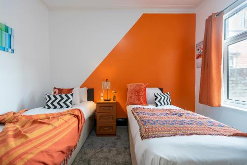 Newly Refurb 2 Bedroom Comfortable Spacious Accommodation image 3 Newly Refurb 2 Bedroom Comfortable Spacious image three