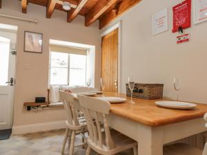 Adelaide's Cottage image two