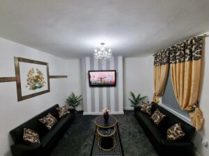 Beeston Page image 12 Picture of *11BR* Setup for your most amazing relaxed stay + Free Parking + Free Fast WiFi *