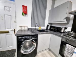 *11BR* Setup for your most amazing relaxed stay + Free Parking + Free Fast WiFi * Accommodation image 2 *11BR* Setup for your most amazing relaxed stay + Free Parking + Free Fast WiFi * image two