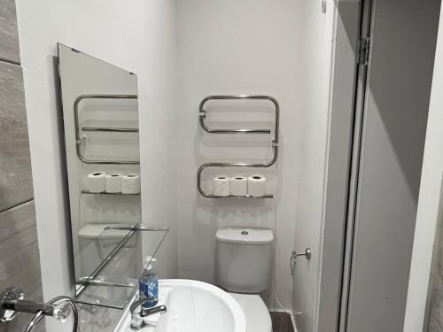 Wakefield City centre 1bed apartment Accommodation image 3 Wakefield City centre 1bed apartment image three